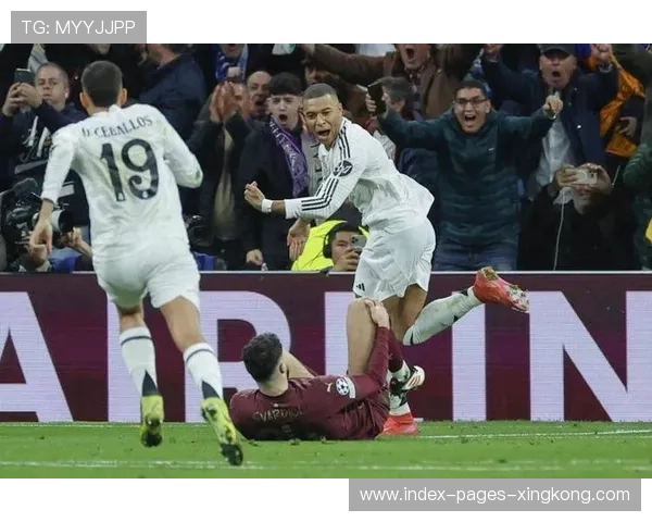 姆巴佩门前精准倒地铲射 姆巴佩门前精准倒地铲射