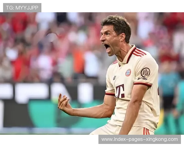 拜仁穆勒中路插上劲射为球队打开局面